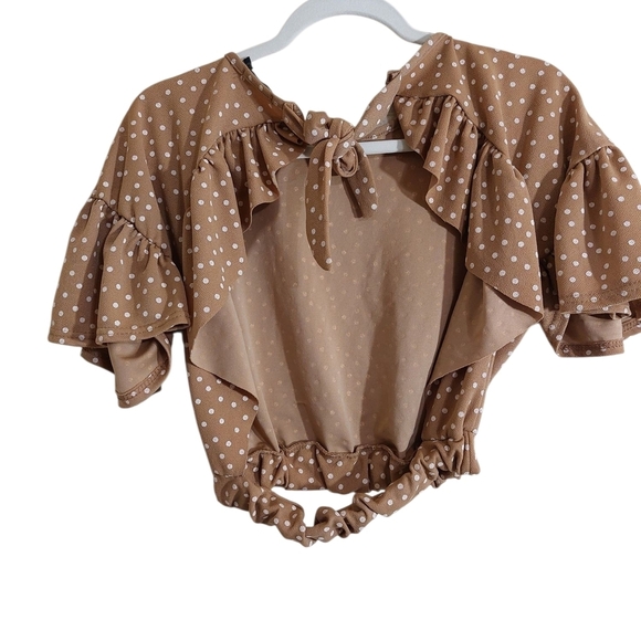 boohoo Polka Dot Ruffle Sleeve Tan Top- 4 - Picture 3 of 6